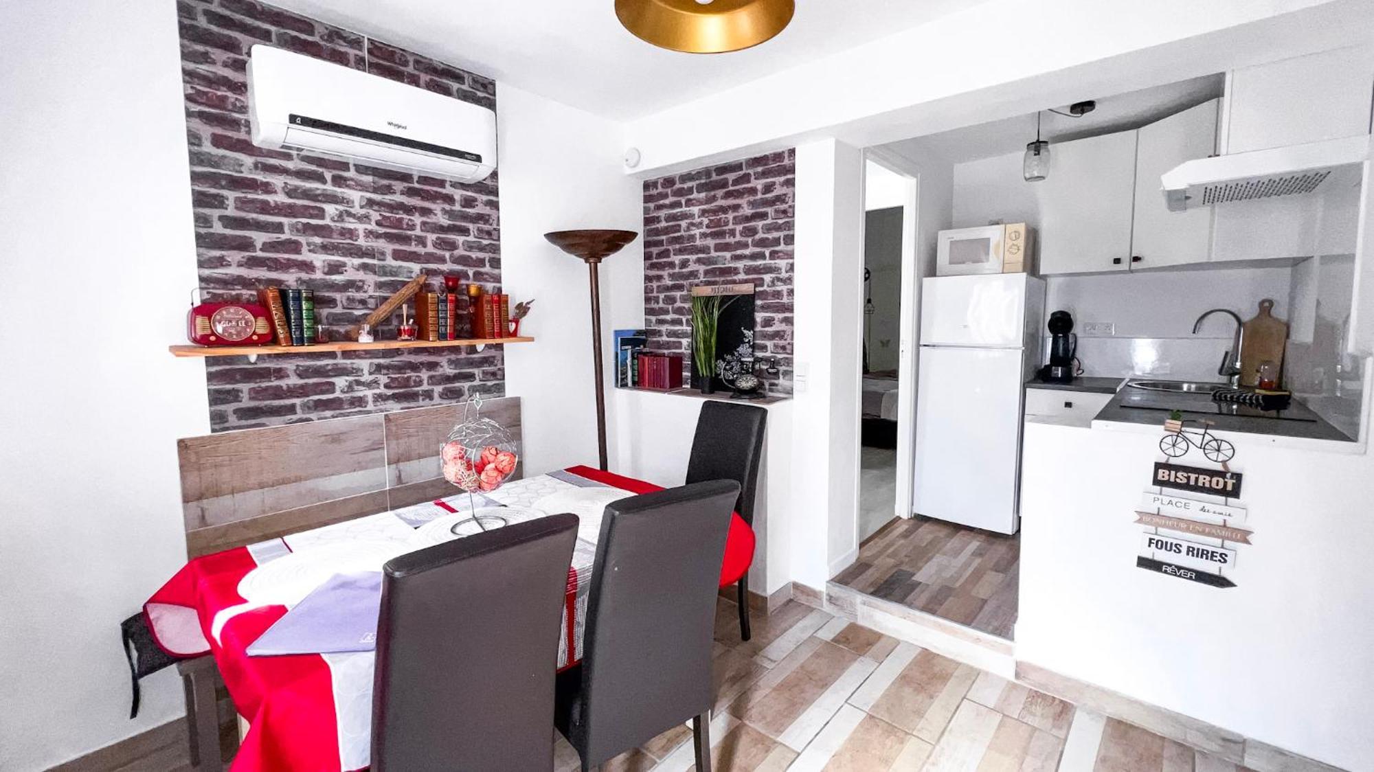 Reve D'Azur En Bord De Mer A La Nartelle Avec Piscine Dans La Residence, Terrasse, Bbq, 2 Chambres 2 Sdb Logement De 35M2 Draps Inclus แซ็งต์-แมกซีม ภายนอก รูปภาพ