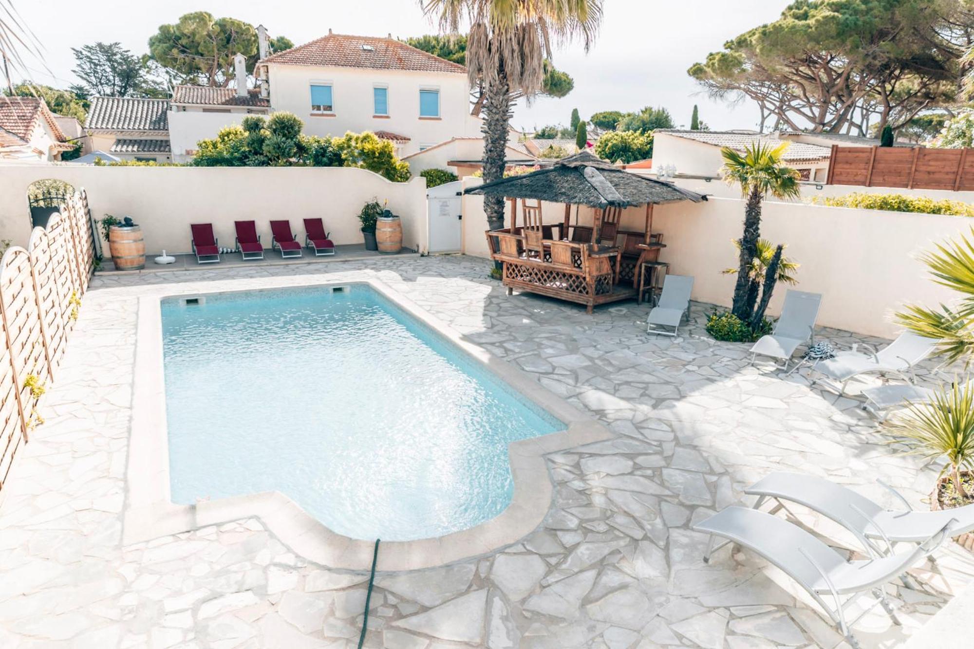 Reve D'Azur En Bord De Mer A La Nartelle Avec Piscine Dans La Residence, Terrasse, Bbq, 2 Chambres 2 Sdb Logement De 35M2 Draps Inclus แซ็งต์-แมกซีม ภายนอก รูปภาพ