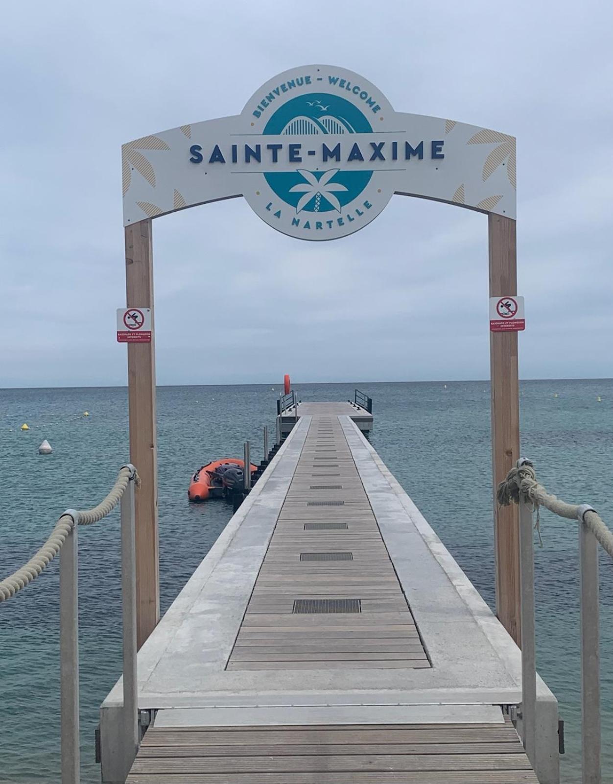 Reve D'Azur En Bord De Mer A La Nartelle Avec Piscine Dans La Residence, Terrasse, Bbq, 2 Chambres 2 Sdb Logement De 35M2 Draps Inclus แซ็งต์-แมกซีม ภายนอก รูปภาพ